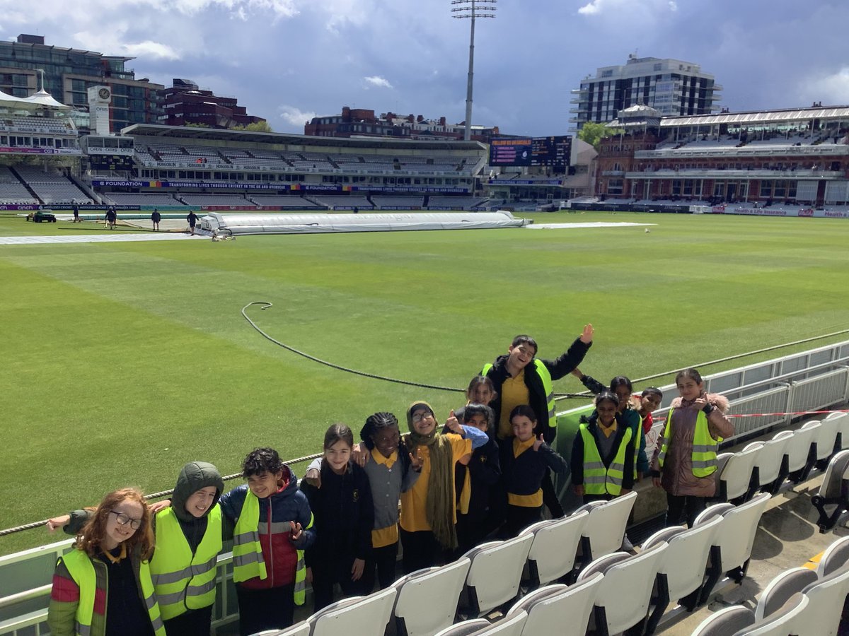 St Gabriels School (@gabrielsschool) on Twitter photo We went on an exciting trip to Lord's Cricket Ground for a school involvement day. After braving the rain,
<a href="/Middlesex_CCC/">Middlesex Cricket</a> took the field on what turned out to be a gloriously sunny day. We watched a real game, sitting front row, and met a player! We went on an exciting trip to Lord's Cricket Ground for a school involvement day. After braving the rain,
<a href="/Middlesex_CCC/">Middlesex Cricket</a> took the field on what turned out to be a gloriously sunny day. We watched a real game, sitting front row, and met a player!