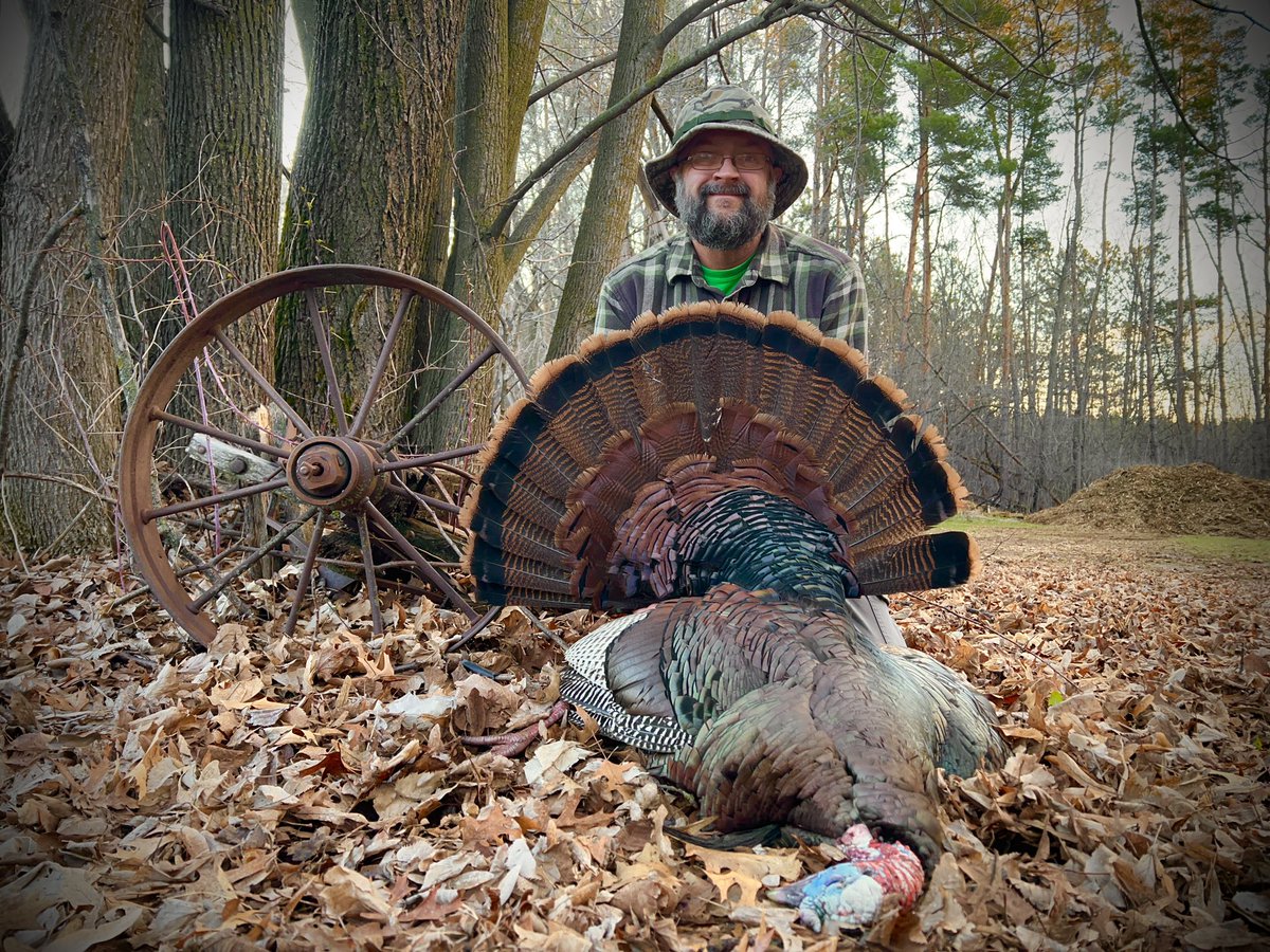 Don’t need no fancy camo. #turkeyseason #hunting #springturkey