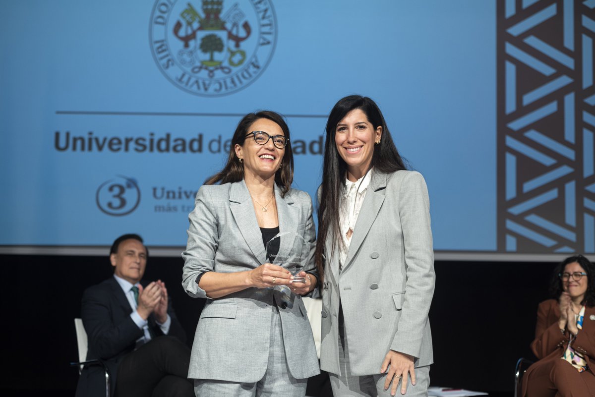 <a href="/Dyntra_org/">Dyntra</a> hizo entrega de certificados a 2ª y 3ª universidades más transparentes de España a las <a href="/unizar/">Universidad Zaragoza</a> <a href="/UBUEstudiantes/">Universidad Burgos</a> <a href="/UMU/">Universidad Murcia</a> <a href="/UVa_es/">Gabinete de Comunicación Universidad de Valladolid</a> 

La rectora, María Antonia Peña, agradeció su presencia y su referencia como universidades que llevan años liderando la transparencia.