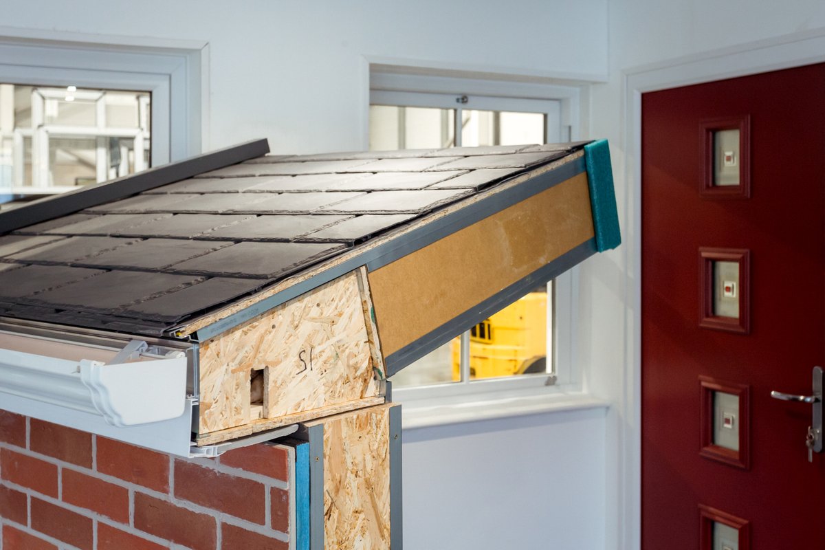 Today, our #Poole branch is hosting a dedicated hup! training session for our branch managers. We used <a href="/Ultraframe1/">Ultraframe</a>'s hup! system to construct the showroom hosting today's #training, showcasing just how versatile, robust &amp; simple it is to build.

#tradecounter #buildingproducts