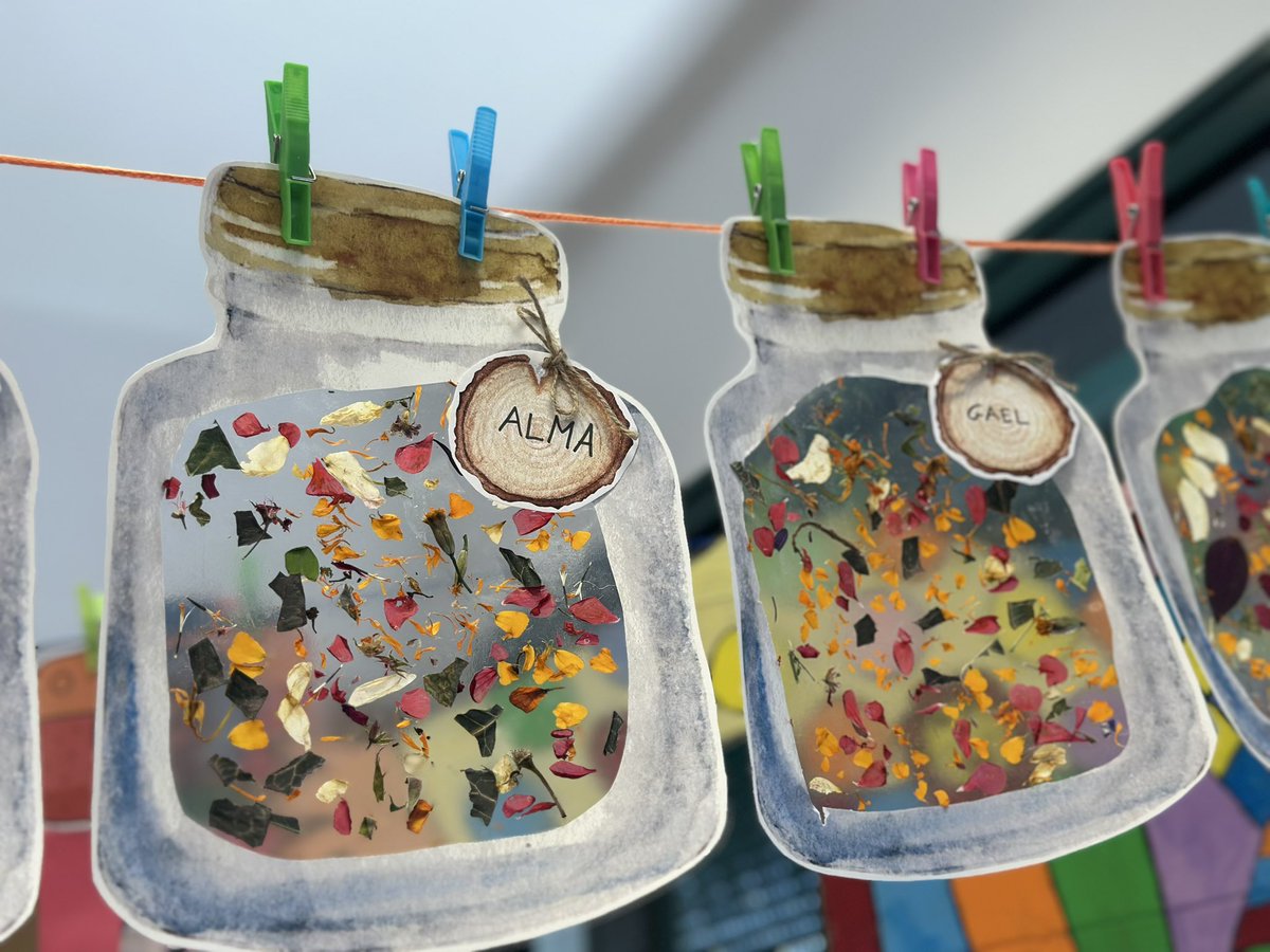 Csdomingo's tweet photo. Algunas imágenes del proyecto “Mis montes” de 4 años @coleinnovadores #semanadelafamilia #megustaaprender https://t.co/lLadAzzxMr