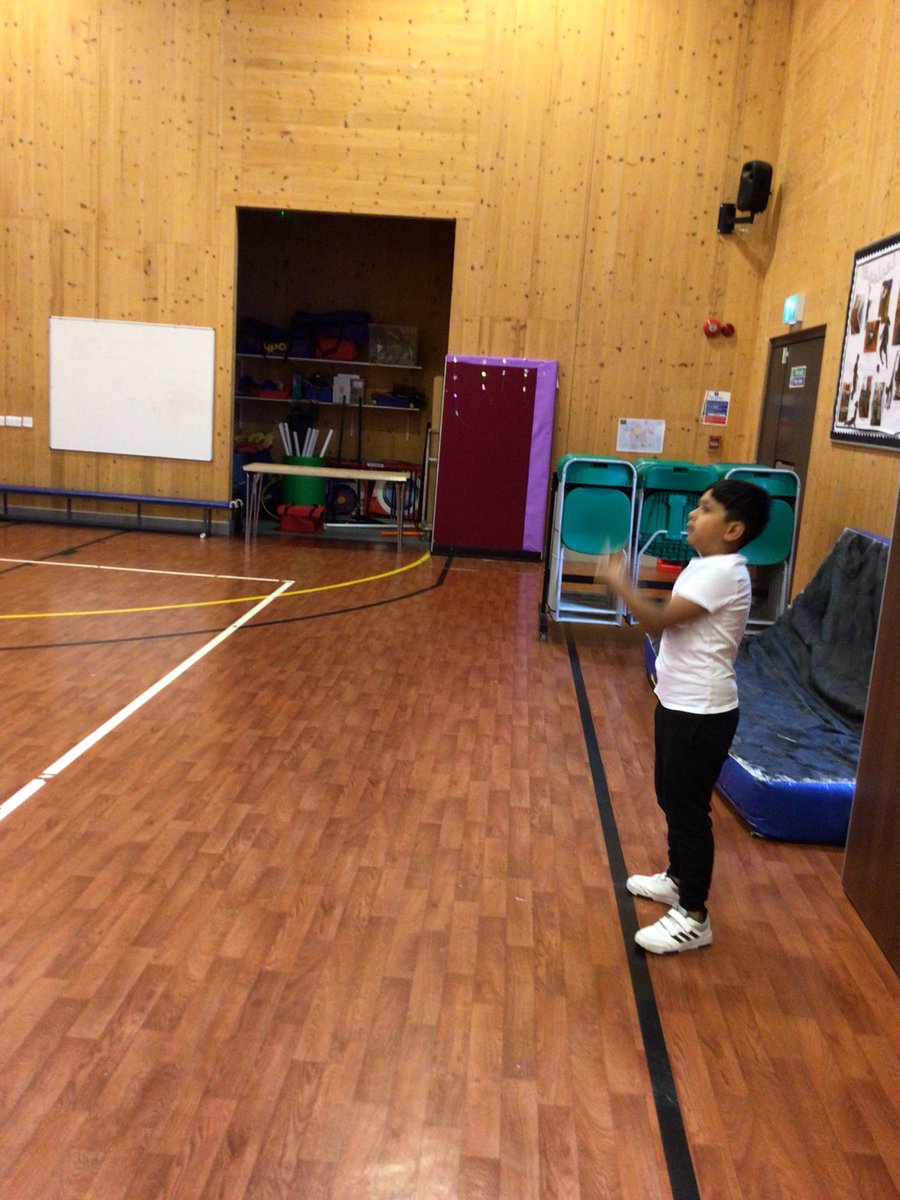 NansenSchool's tweet image. Year 3 have been learning about hand-eye coordination #completepe