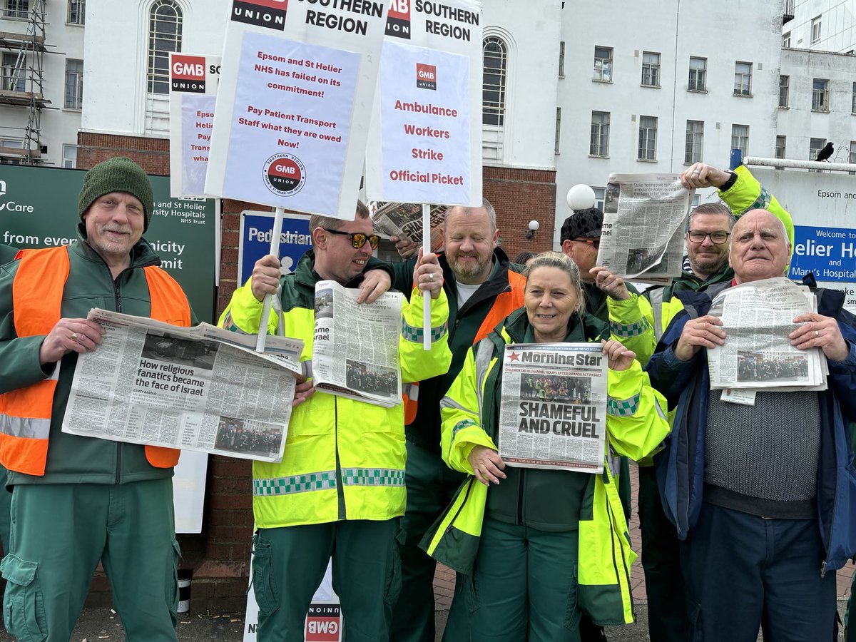 Striking ambulance workers all have their copies of ⁦@M_Star_Online⁩ on the picket line ✊ Fantastic feature on the dispute today