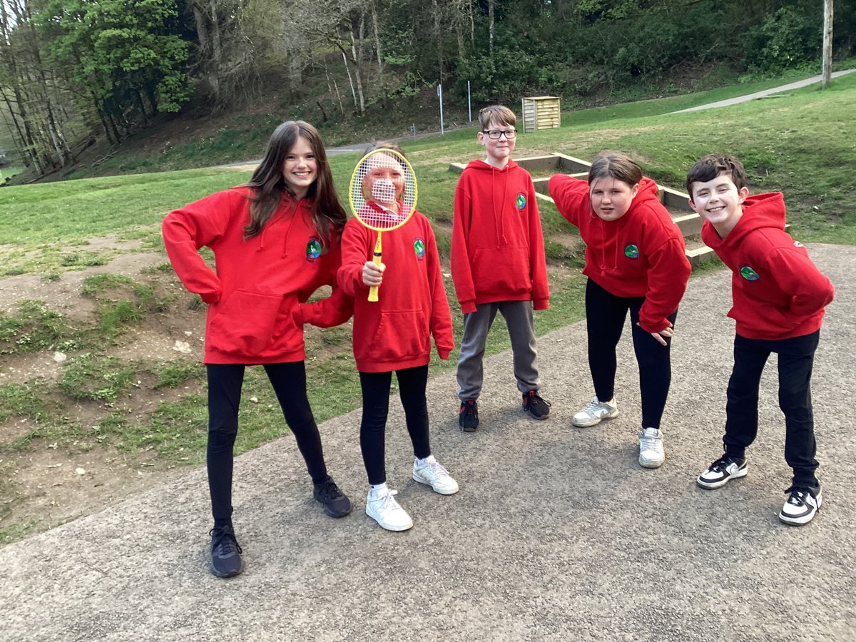 alehousewells's tweet photo. Finally have a good signal so an update on things so far!  Yesterday was Jacob’s ladder, survivor and balloon splash all great fun! https://t.co/aYyiFrRqnP