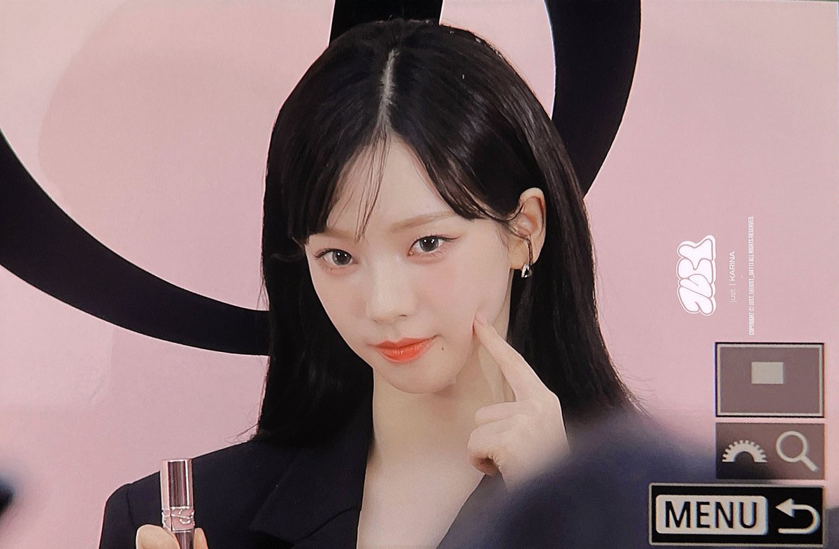 just_0411's tweet photo. 240424 ysl  #카리나 #Karina #에스파 #aespa https://t.co/eTKfru4vaK
