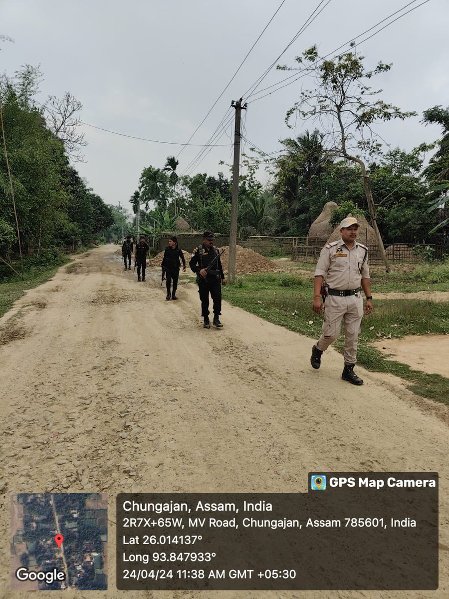 Commandos under Chungajan PS are conducting area domination operations to assert control, deter criminal activities, and ensure residents' safety @assampolice @DGPAssamPolice @gpsinghips @d_mukherjee_IPS