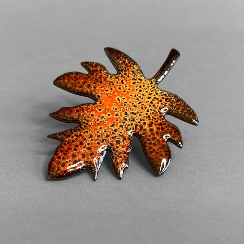 Enamel Autumn Leaf Brooch Pin tuppu.net/100000dd #HandmadeHour #shopsmall #inbizhour #MHHSBD #UKHashtags #bizbubble ##UKGiftHour #giftideas #Copper