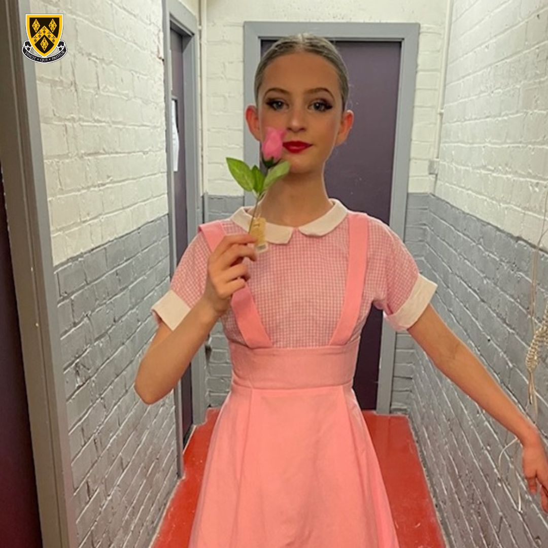 stockportgs's tweet photo. Second Year Cece Hashmi had a great time performing in @EYBallet’s production of ‘Cinderella in Hollywood’ at Manchester’s Opera House.

The thrilling show was set in the glamorous era of Hollywood movies in the fifties and it was an amazing experience for Cece to be part of. https://t.co/VhSPgpUONP