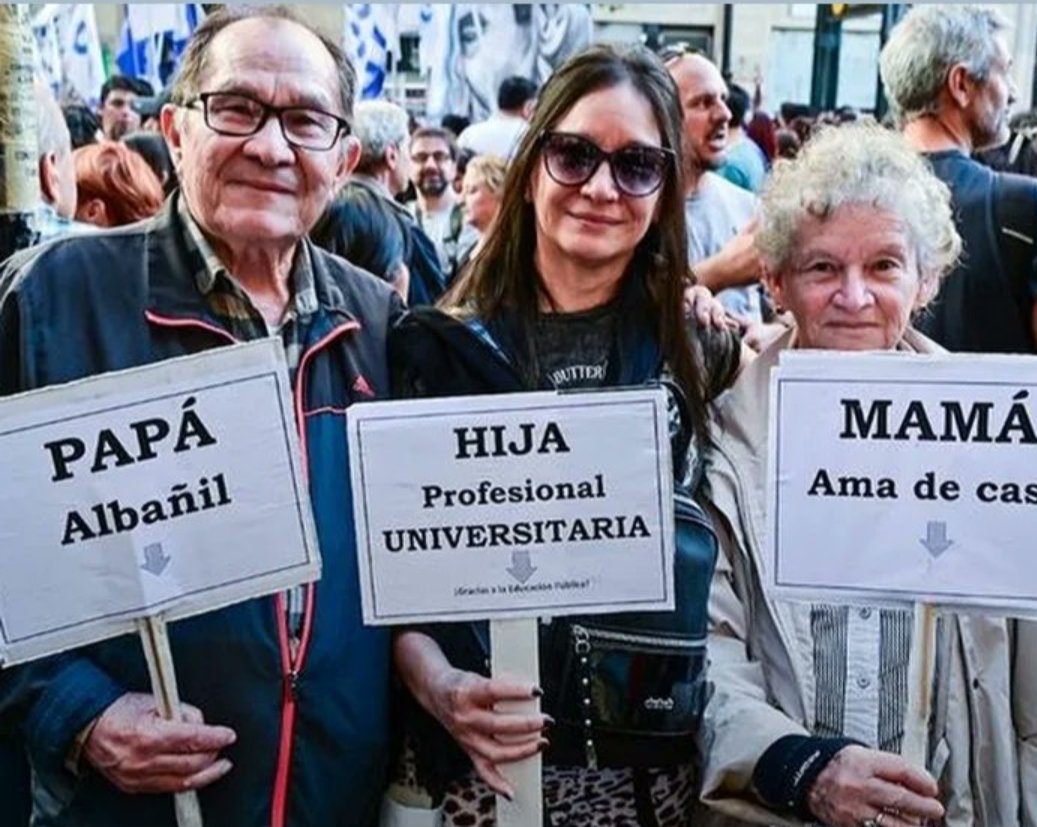 Simplemente maravilloso #MarchaUniversitaria #HabraConsecuencias