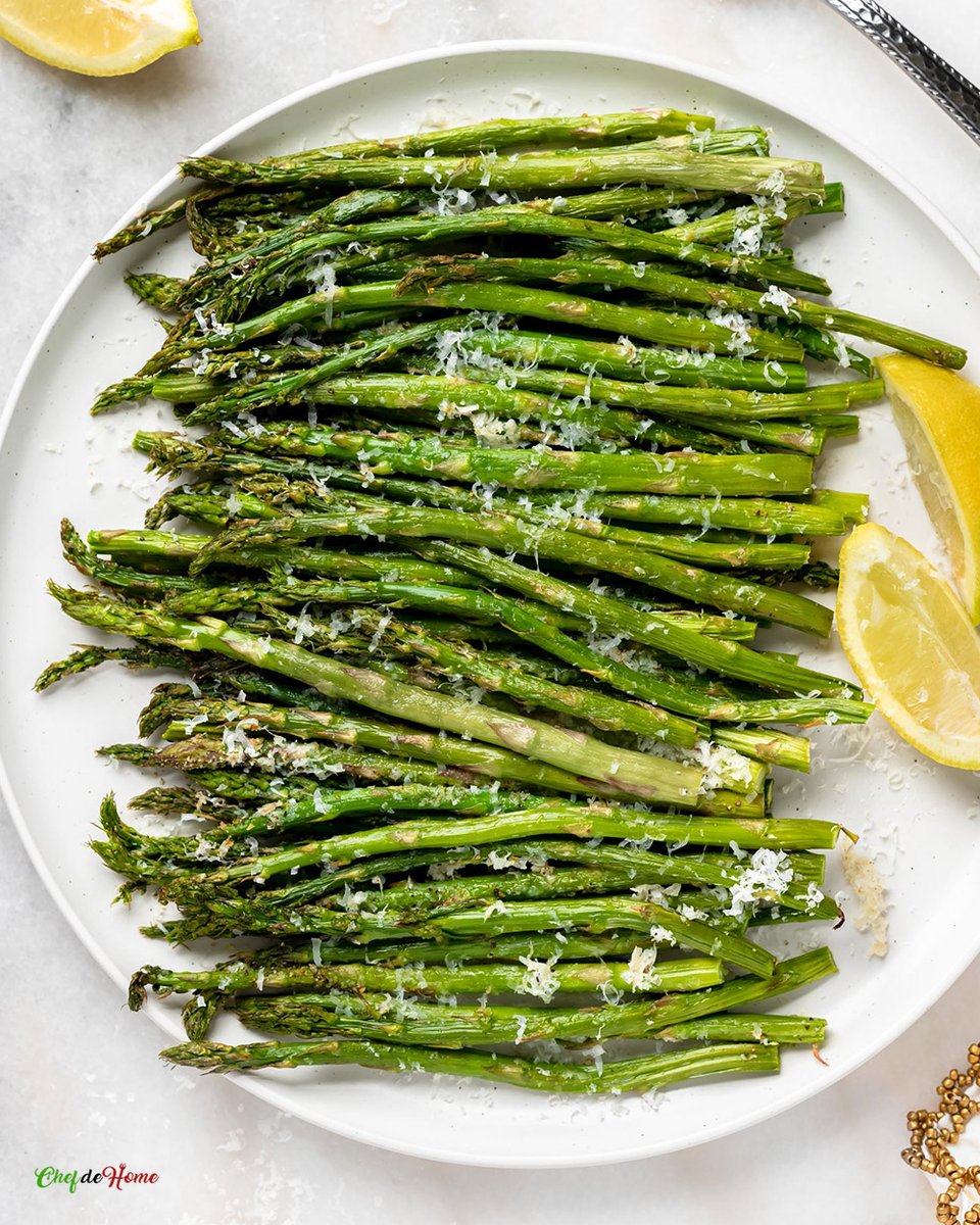 Parmesan Asparagus in Air Fryer 👉chefdehome.com/recipes/975/as… Easy recipe to make #Asparagus in Air Fryer in just 17 minutes. Delicious with flavorful parmesan and lemon. Healthy, gluten free, low in carbs. Makes a quick and healthy addition to family #dinner.