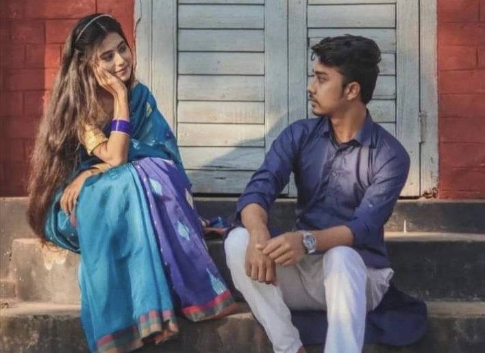 AkashPa24486708's tweet image. सारी दुनिया से मुलाकाते एक तरफ,
तेरे साथ बैठना, तुझे देखना एक तरफ.....❤️