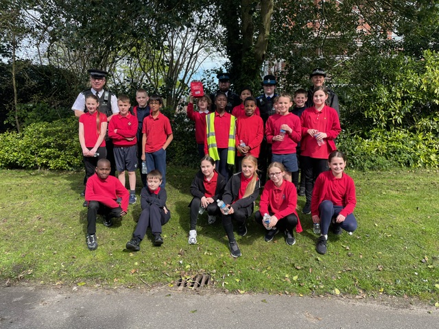 kNOwKnifeCrime CHARITY RUN
Last week representatives from our school took part in a relay race school to school spreading the message of #kNOwKnifeCrime and passing a bleed control kit to show we are being proactive in looking after our communities.