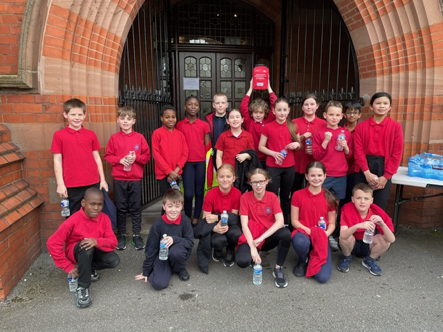WaterlooPS_'s tweet photo. kNOwKnifeCrime CHARITY RUN
Last week representatives from our school took part in a relay race school to school spreading the message of #kNOwKnifeCrime and passing a bleed control kit to show we are being proactive in looking after our communities. https://t.co/d4zQNdvmEp