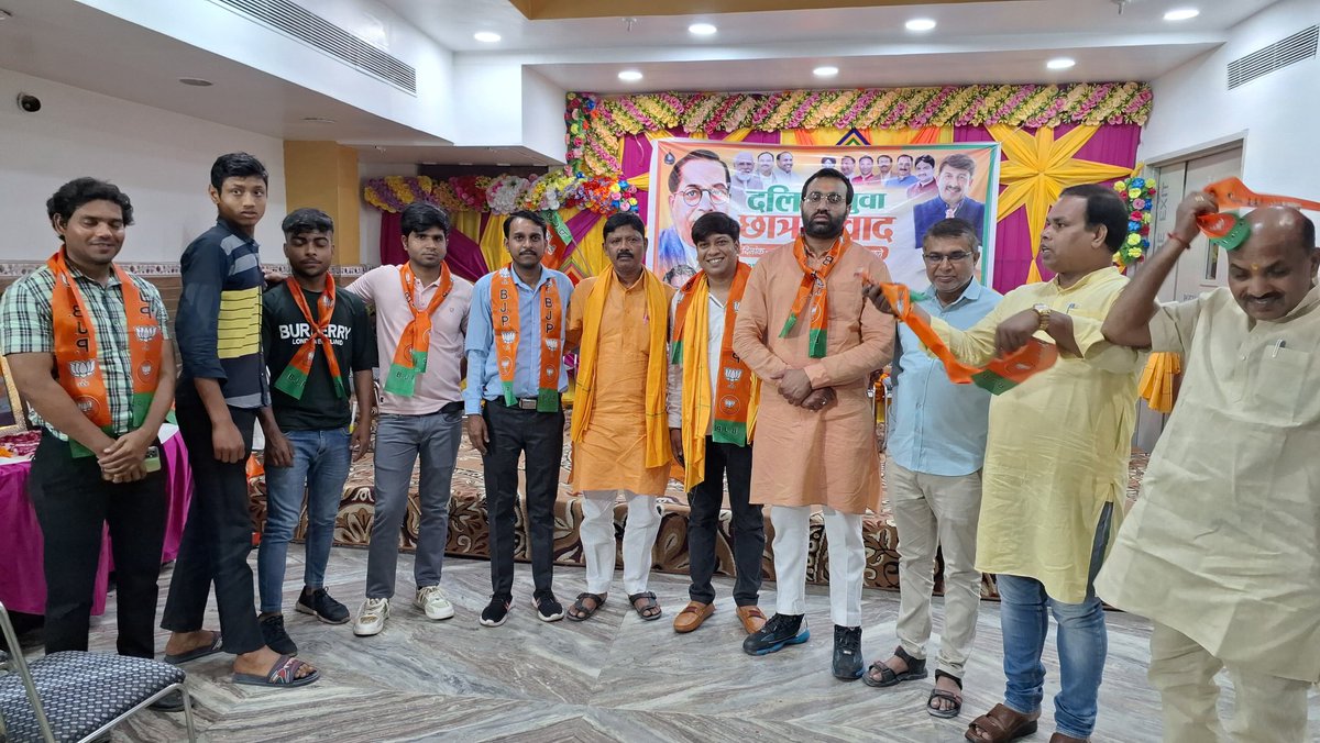 atwal_veersen's tweet photo. गोकलपुर विधानसभा का दलित युवा संवाद सफलता पूर्वक सम्पन्न हुआ। https://t.co/RTffFyq97a