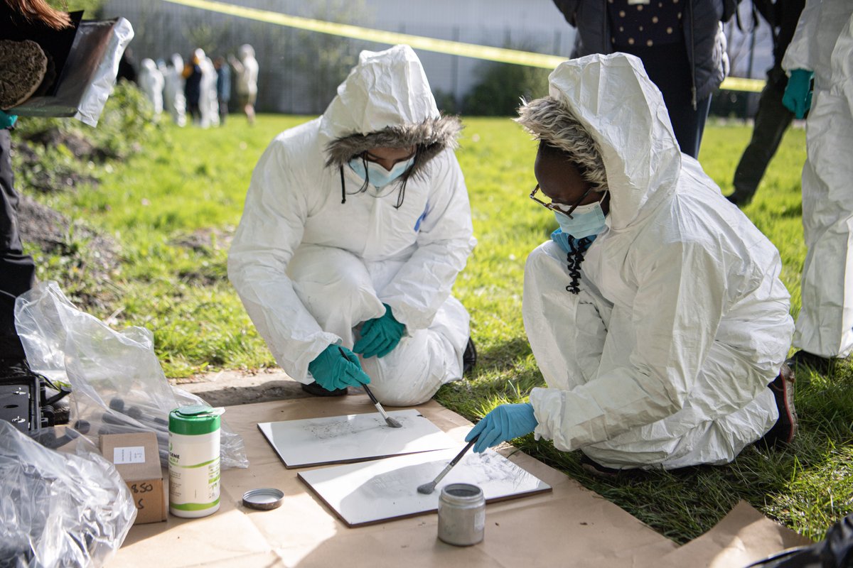 Secondary school pupils are taking part in the @WestYorksPolice Junior Detectives scheme, in partnership with the University, as knife crime ambassadors 🔎 The initiative is part of Project Shield which aims to reduce knife crime. Read more 👇 leeds.ac.uk/main-index/new…