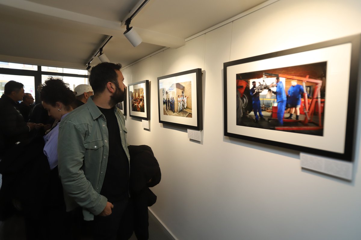 FestivalMESS's tweet image. ➡️ Izložba se realizira u partnerstvu sa Fondacijom VII Academy i Ambasadom Kraljevine Holandije.

Photo: Hamza Duraković

#ModulMemorije #MemoryModule #FestivalMESS