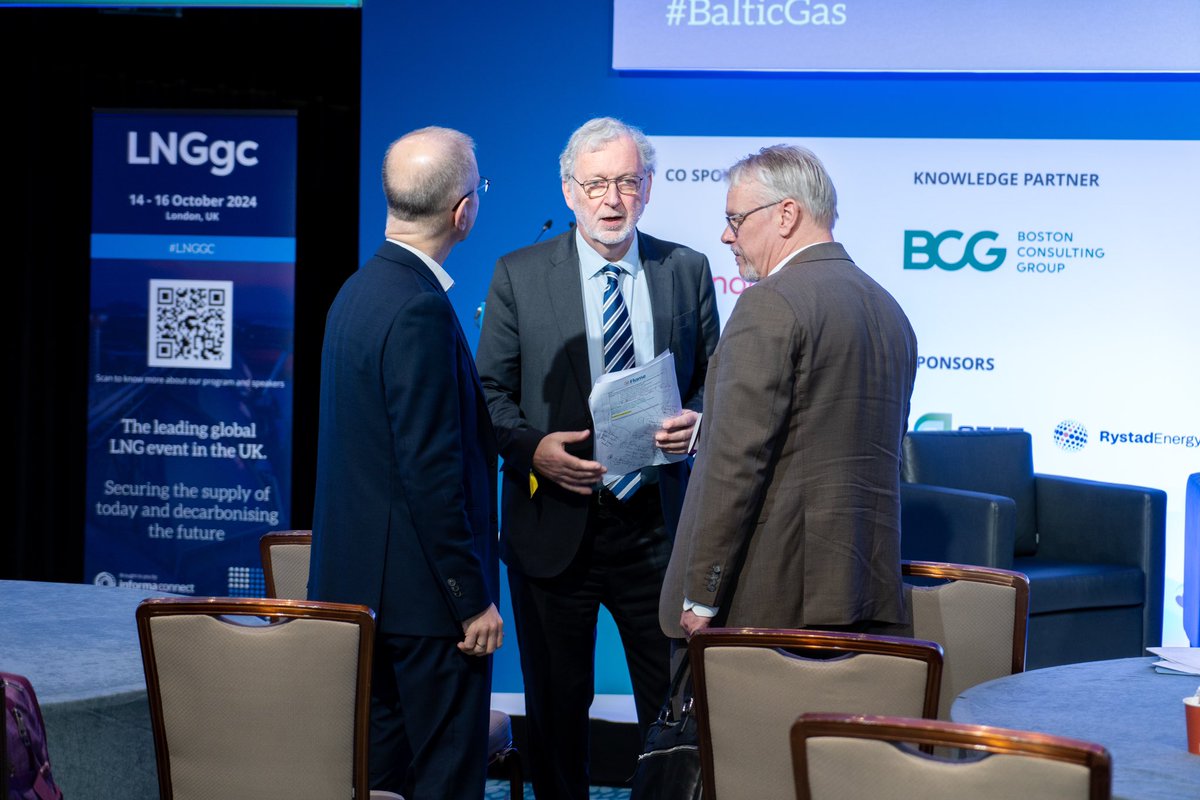 FlameConference's tweet photo. Networking isn't just about exchanging business cards; it's about forming connections that can shape the future. Let's come together, share ideas, and forge meaningful connections that last beyond the conference. 🤝 #Flame2024 #FlameConf https://t.co/7XwDGNe0AK