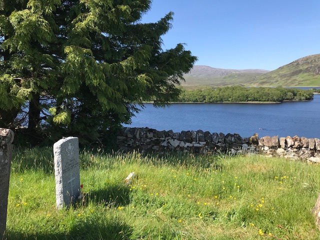 mcnprint's tweet photo. @sallyacb275 @CWGC We found a lonesome lad too. Paid our respects as we always do to those brave souls we find on our travels.
@CWGC #lestweforget https://t.co/3CS6yorjp0