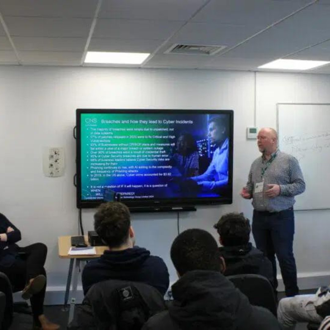 Students embark on fascinating journey into the world of cyber security:eu1.hubs.ly/H08MTf00🗞️🔗 Thank you @6degreesgroup for coming in and sharing your expertise with our students! 🙌