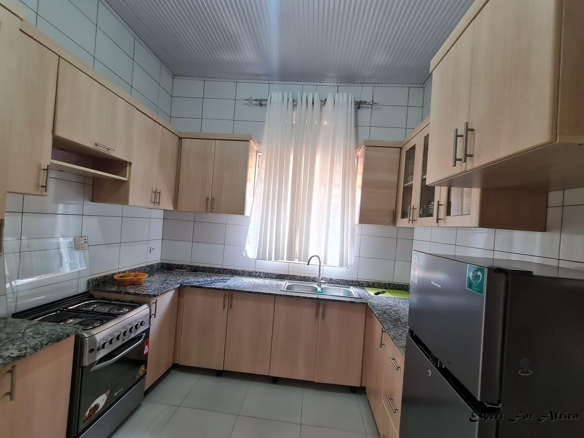 🚨Kigali House for Sale in Kicukiro-Kagarama🚨 

💸 Price: 120,000,000 Rwf
🛏️ Bedrooms: 4
🛀 Bathrooms: 3
📐 Plot Size: 400 sqm 

For further details:👇 houseinrwanda.com/property/sale/… 

Contact name:👨‍💼KWIZERA Edmond 

#house #sale #kigali