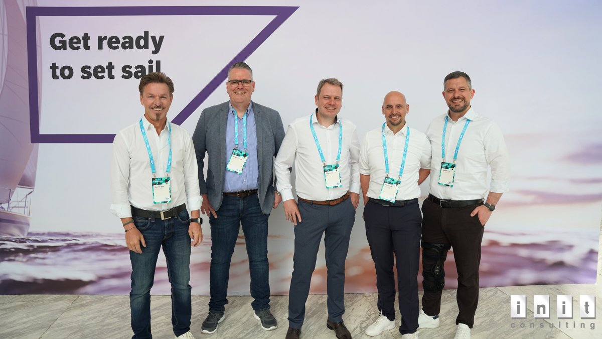 init consulting AG tweet media