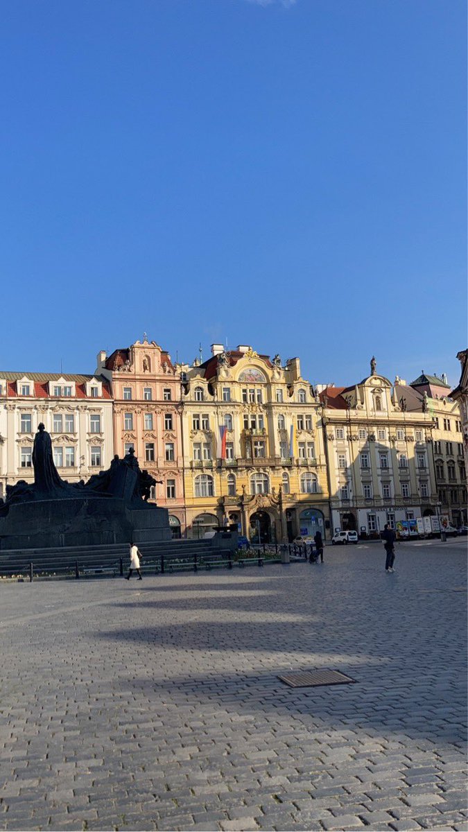 Prague,République Tchèque 🇨🇿 
Pragë, Republika Çeke🇨🇿