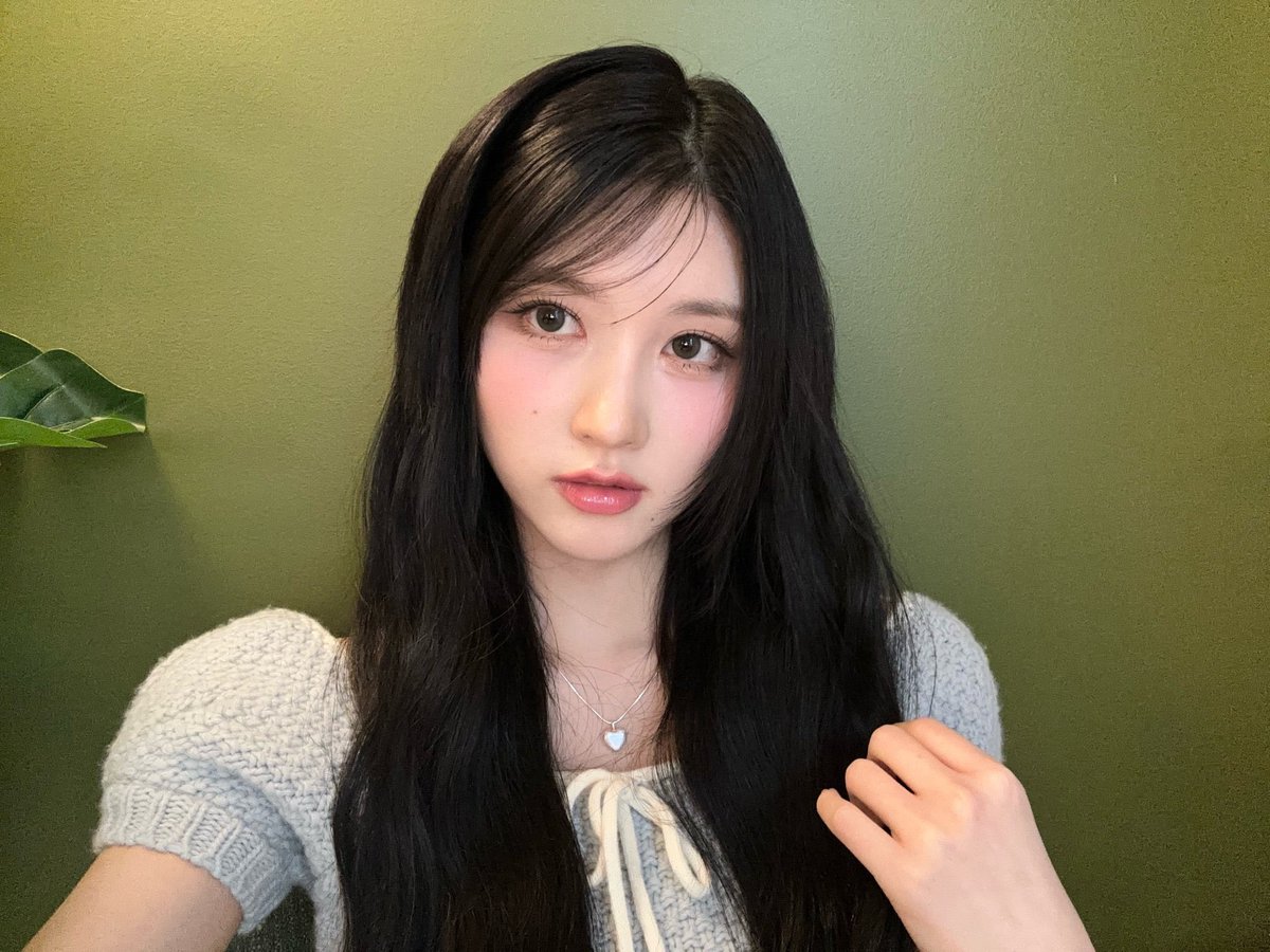 pgaeul's tweet photo. 📷🐿️💭
#IVE #아이브 #GAEUL #가을 https://t.co/o5Ho4WwRVc