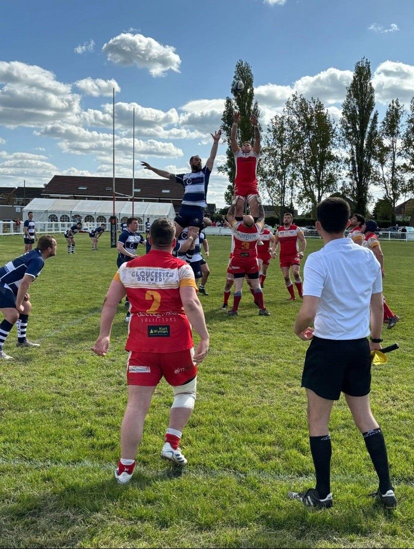 🏉 MATCH REPORT 🏉 Longlevens Rugby 48 - 32 Swanage & Wareham RFC Our 1st XV set up a Papa John's Cup quarter-final tie at home against Nailsea & Backwell RFC this Saturday with a win over Swanage & Wareham RFC. 💪 #UpTheGriffins @deacs3 Read report: buff.ly/3UfNP3r