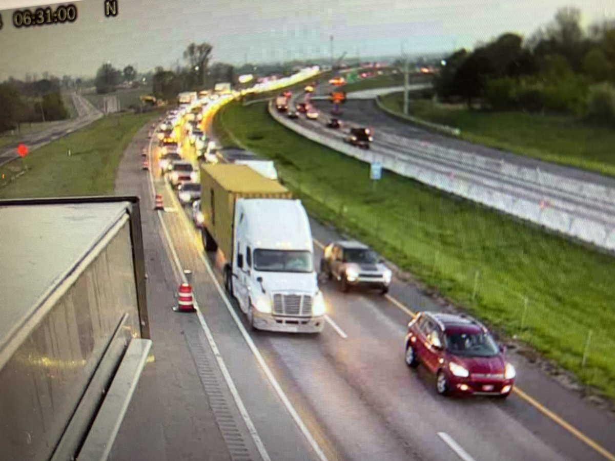 Slow traffic at the tail end of 33 EB approaching 270 from the north west @wsyx6 @fox28columbus #GoodDayColumbus