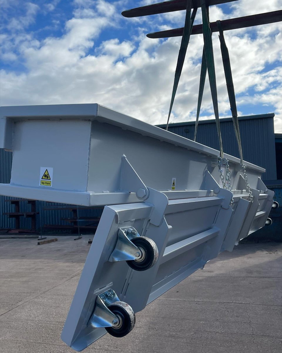 Here’s one of our products going out this week. Custom built guillotine skip made in our fabrication shop in northallerton by our very own Nigel.                        For any bespoke product enquiries please contact us on : 
☎️01609 772103
📧sales@langtonsltd.co.uk