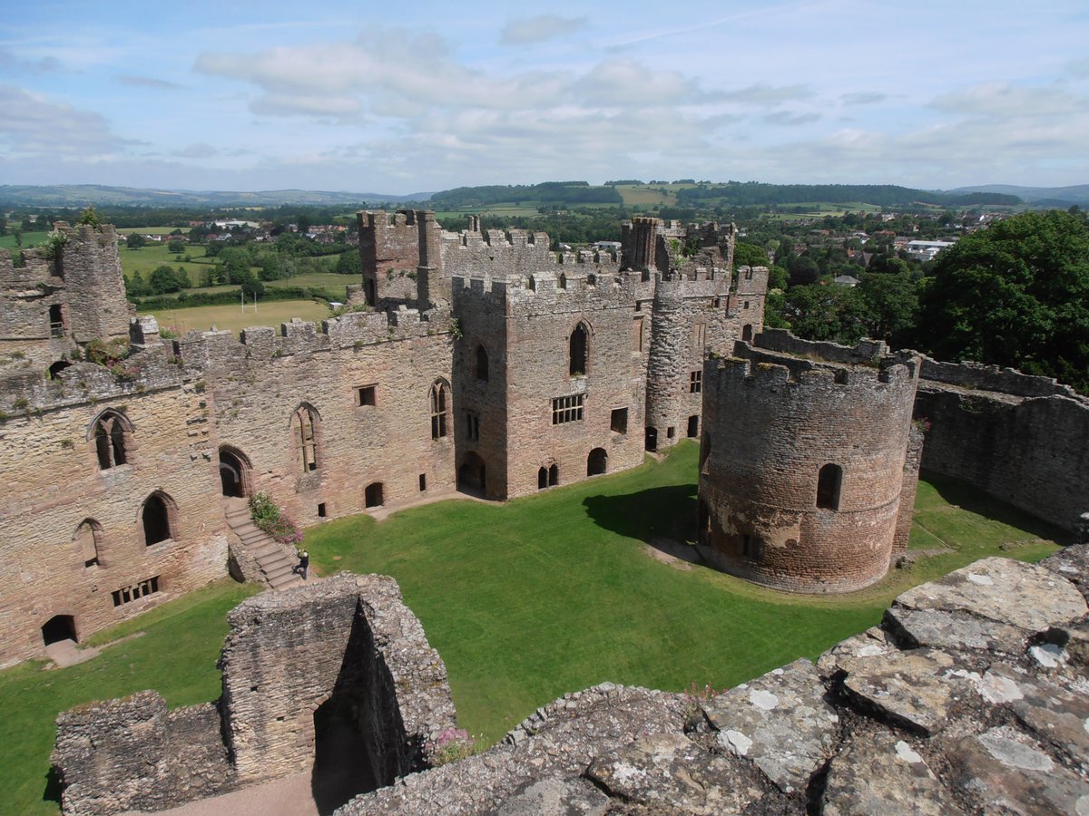 If you have read and enjoyed A Court of Betrayal @orionbooks and need to know what happens next to the descendents of Roger Mortimer and Joan de Geneville, look no further. Some interesting #medieval and royal connections. anneobrienbooks.com/a-court-of-bet…