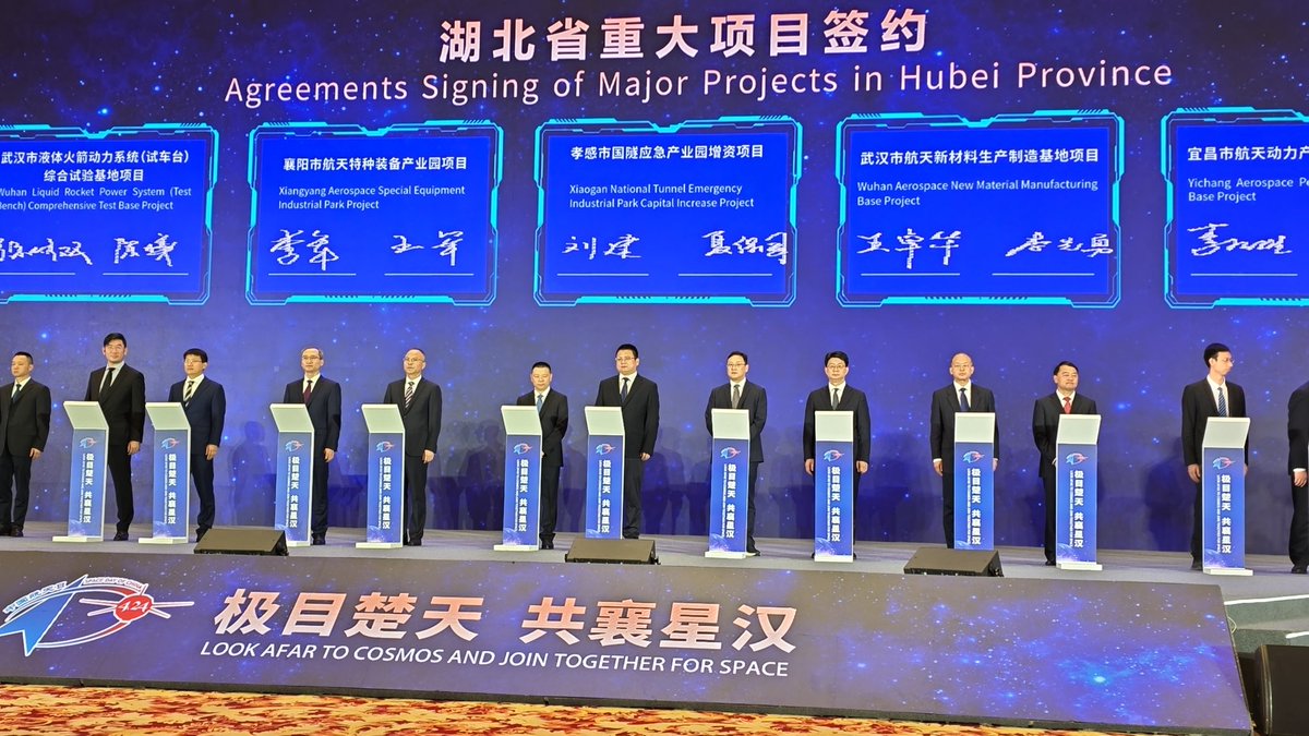 Gabrielasjr's tweet photo. Presidente @NicolasMaduro
designó delegación para participar en la semana del Espacio en China.

Con la participación de 88 países y 1500 profesionales del mundo junto a la CELAC.

Agenda dedicada a estímulos diferenciados en los niveles Educativos e ID+I en Ciencias Espaciales https://t.co/g04dWx5m43