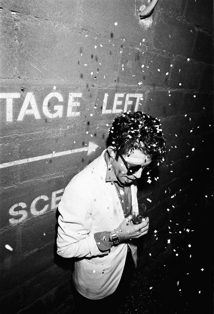 'The bats are in the belfry, the dew is on the moor... where are the arms that held me and pledged her love before?' 

Tom Waits, Backstage, 1987
Photo by Pierre Terrasson