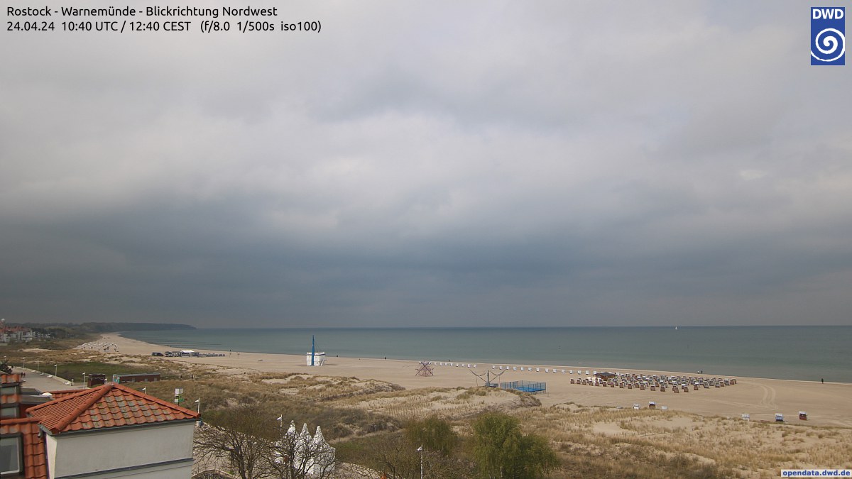 ⛅ WETTER WARNEMÜNDE 👇 ➡ Bedeckt bei 6 Grad C 🎈 Temperaturen: 6 bis 8 Grad C 💨 Wind: 1 km/h W ☔ Luftfeuchtigkeit: 84 % 👉 Mehr #Warnemünde auf wmnde.de 🚩 Cc @meteoHRO @DWD_presse 📷 Webcam vom #DWD