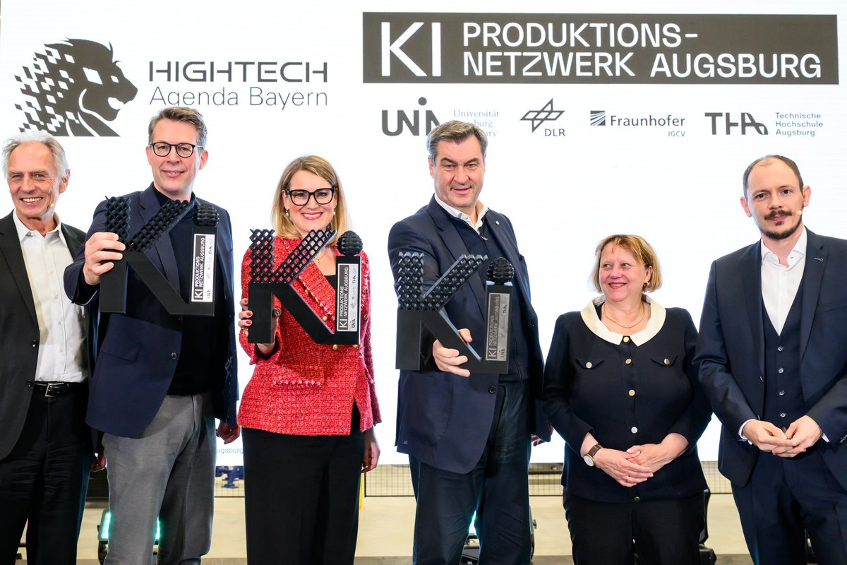 Ein Mega-Kick für die Zukunft: drei Jahre KI-Produktions-Netzwerk Augsburg in der „Halle 43“ der @uni__augsburg mit Wissenschaftsminister @MarkusBlume. Ein starkes Projekt, bei dem sich Industrie und #KI–Forschung zu einem erfolgreichen Zukunftscocktail verbinden. Hier werden