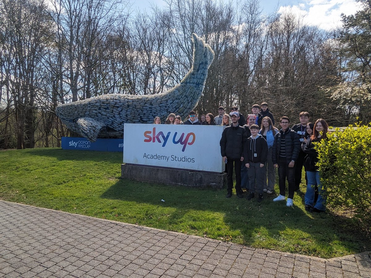 First @AvantiWestCoast Feel Good Field Trip to Sky Up Studios in Livingston! Thanks @ScotRail for the travel between Edinburgh and Livingston North.