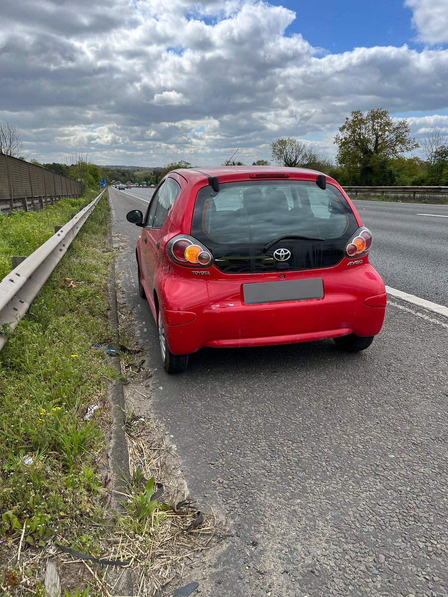 RP13 - Welwyn, Herts 

This driver tried to pretend to be his brother - who rather awkwardly he doesn’t look like one bit…

After seeing through the lies it was established he has no insurance. 

Vehicle seized and driver reported 

411729 400460