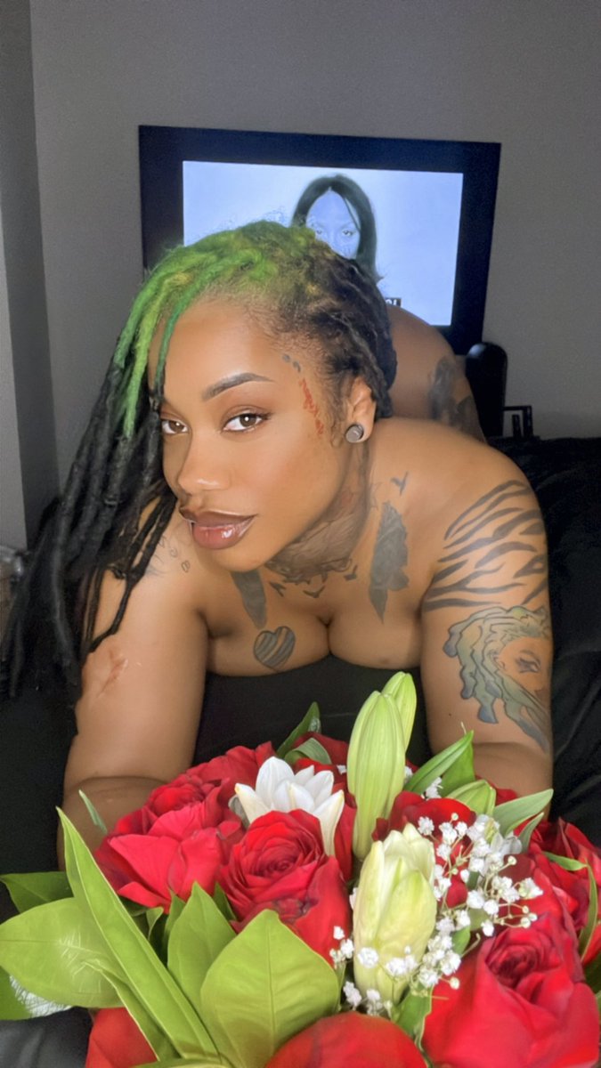 mermiee__'s tweet photo. 🥲🌹 https://t.co/U8ZoCP5etD
