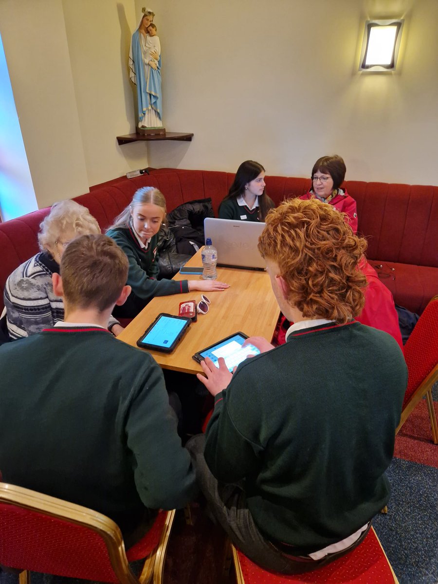 CalaCollGalway's tweet photo. Our Living Scenes took part in an Active in Age initiative "Techno Together" in Tearmann Mhuire on Thursday last. Students helped senior adults with issues they were having with their phones, tablets etc. The students were fantastic, and feedback from adults was so positive. https://t.co/NSWvgHFJyA