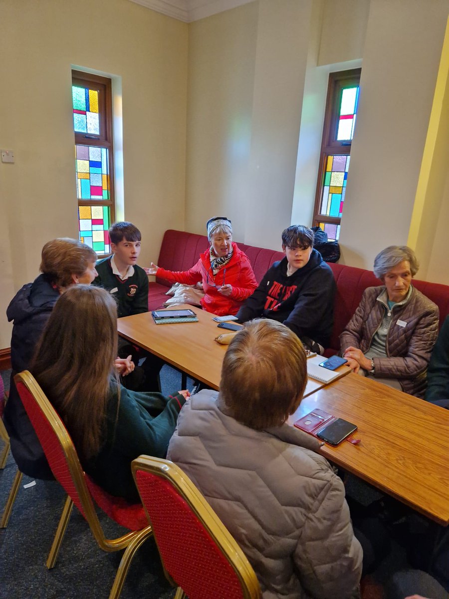 CalaCollGalway's tweet photo. Our Living Scenes took part in an Active in Age initiative "Techno Together" in Tearmann Mhuire on Thursday last. Students helped senior adults with issues they were having with their phones, tablets etc. The students were fantastic, and feedback from adults was so positive. https://t.co/NSWvgHFJyA