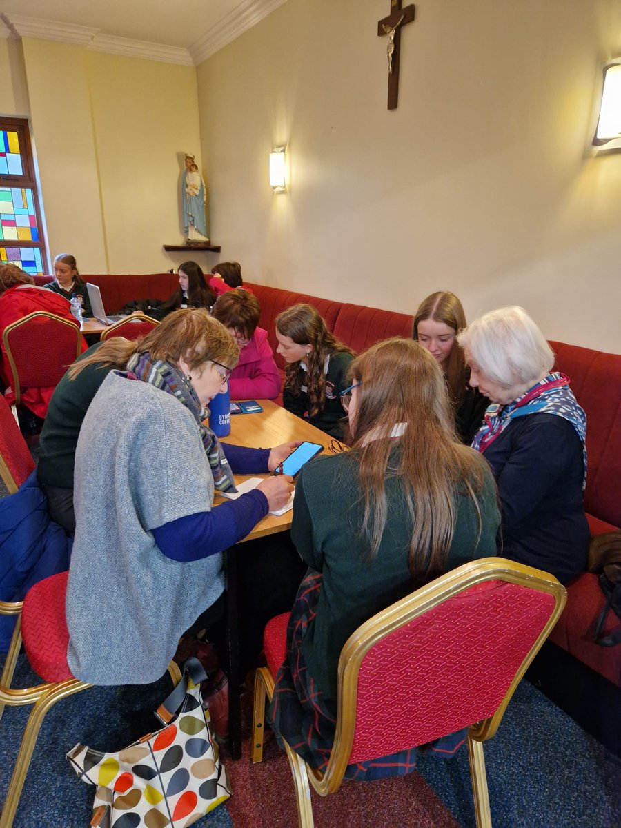 CalaCollGalway's tweet photo. Our Living Scenes took part in an Active in Age initiative "Techno Together" in Tearmann Mhuire on Thursday last. Students helped senior adults with issues they were having with their phones, tablets etc. The students were fantastic, and feedback from adults was so positive. https://t.co/NSWvgHFJyA