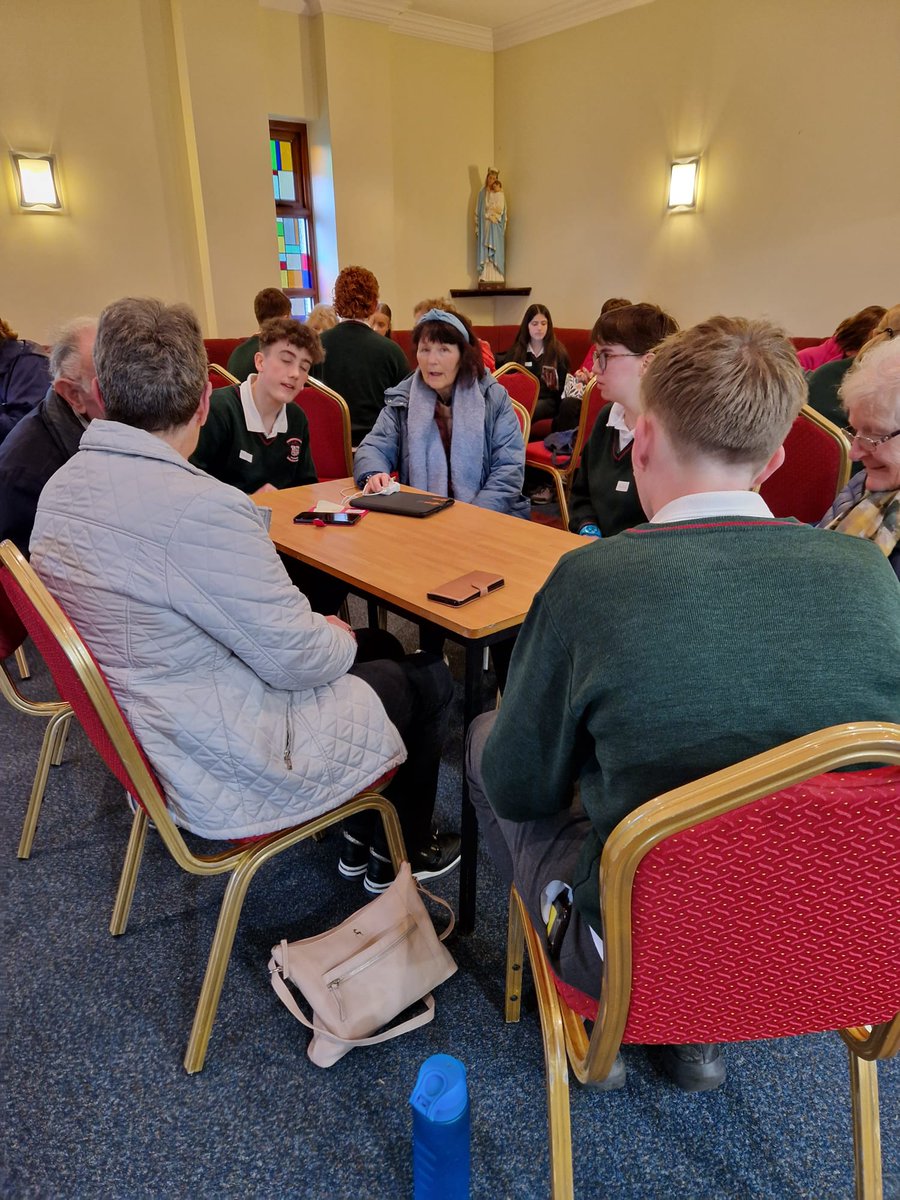 CalaCollGalway's tweet photo. Our Living Scenes took part in an Active in Age initiative "Techno Together" in Tearmann Mhuire on Thursday last. Students helped senior adults with issues they were having with their phones, tablets etc. The students were fantastic, and feedback from adults was so positive. https://t.co/NSWvgHFJyA