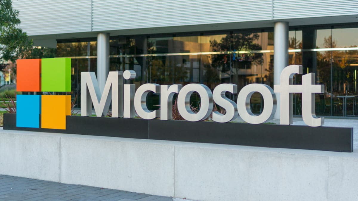 Microsoft Phi-3: intelligenza artificiale potente a portata di mano
#Accessibilità #ArtificialIntelligence #Azure #Costi #IntelligenzaArtificiale #Microsoft #Notizie #Phi3 #Phi3medium #Phi3mini #Phi3small #Prestazioni #SLM #Tech #TechNews #Tecnologia

ceotech.it/microsoft-phi-…