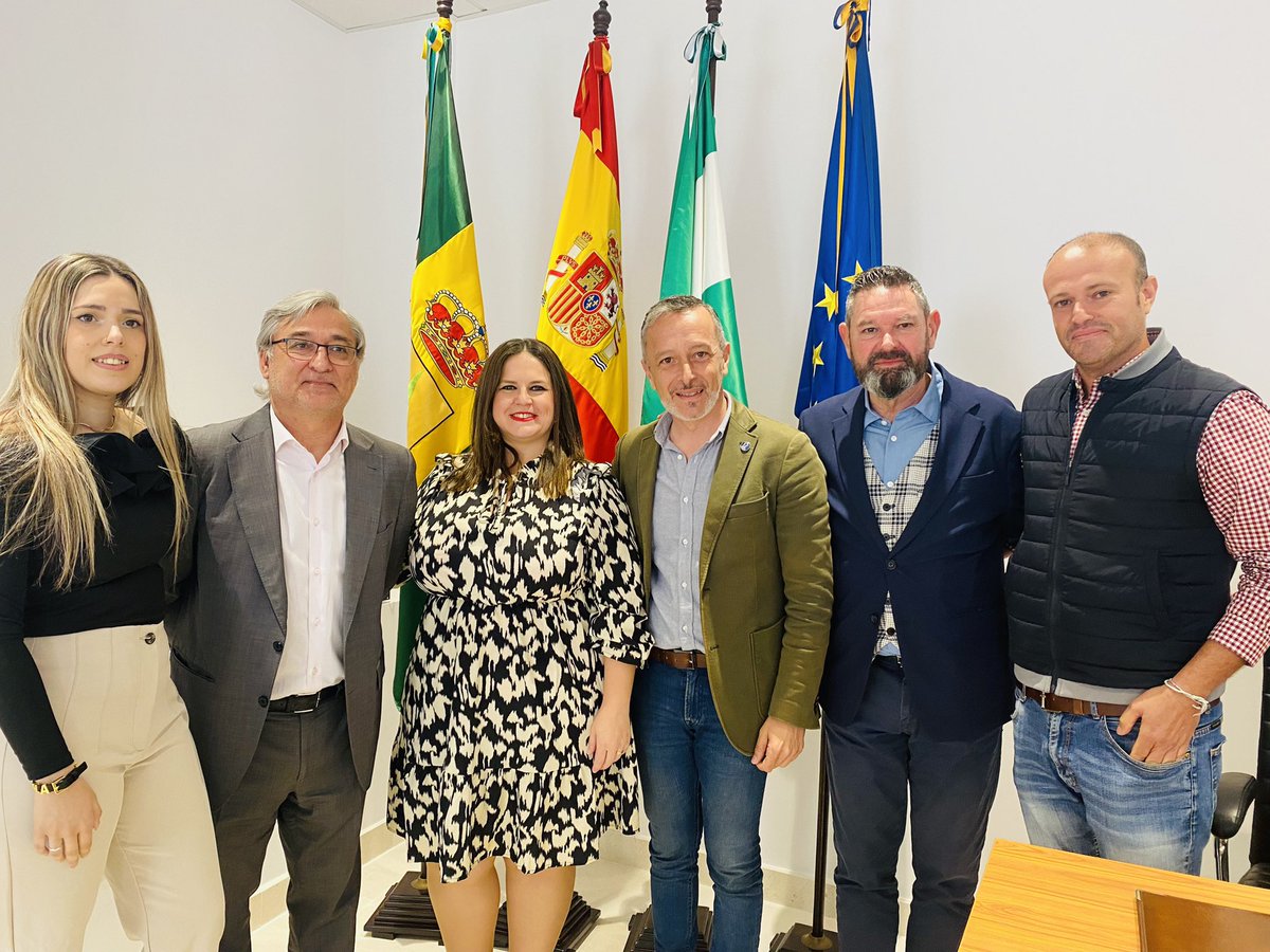 Enhorabuena Ana Cristina Arévalo, nueva alcaldesa socialista de El Ronquillo. El PSOE asume la responsabilidad de devolver la estabilidad a este municipio.