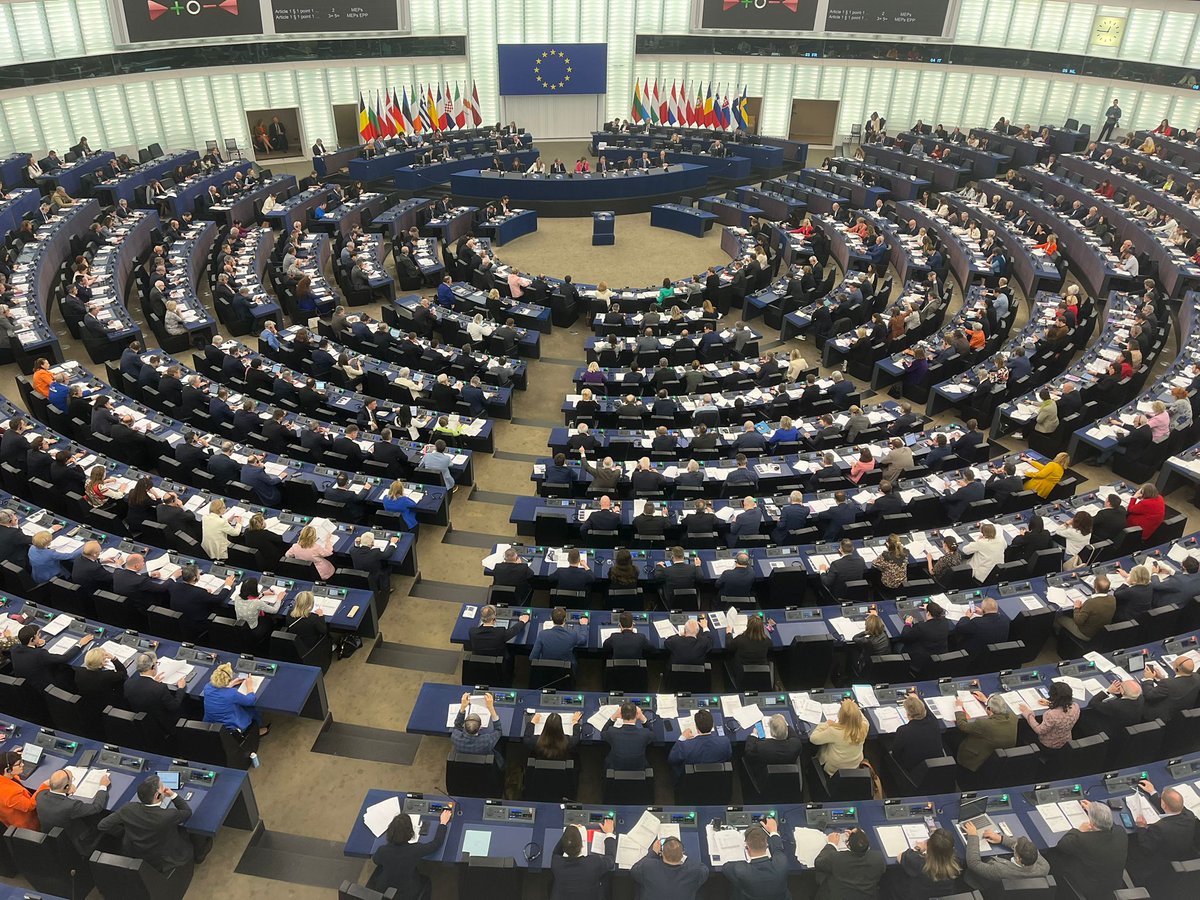 🚨 BREAKING: After over two years of intense negotiations - and concerns at times it would never see light of day...

🗳️ EU lawmakers have finally adopted a new #platformwork directive

🟢 554
🔴 56
😶 24