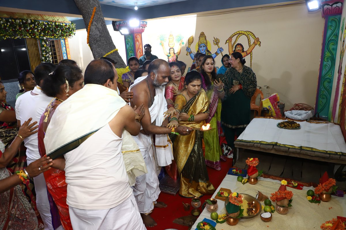 VikramGoudINC's tweet photo. ॐ श्री मात्रे नम:

The Pran Pratishta Mahotsav for the temple of Sri Nalla Pochamma, Sri Ellamma, and Sri Mutyalamma Ammavari has begun in new Osman Gunj, Goshamahal. 

I'm blessed to have been able to renovate the Ammawari Temple and participate in the Pran Pratishta ceremony. https://t.co/UqmGnF7BNi
