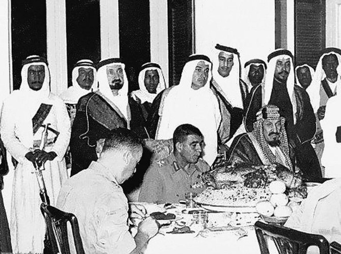 نوادر الصور القديمة tweet media