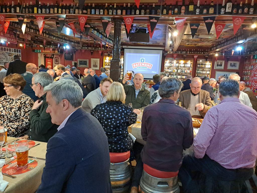 Inspirational 150th celebratory lunch @batemansbrewery Wainfleet, landmark event attended by family brewers, @CAMRA_Official Pioneers @ beer writers -- good to see you all. Fine speeches from Olympian Kriss Akabusi and Keith Bott @titanicbrewers. Well done Stuart & Jaclyn!