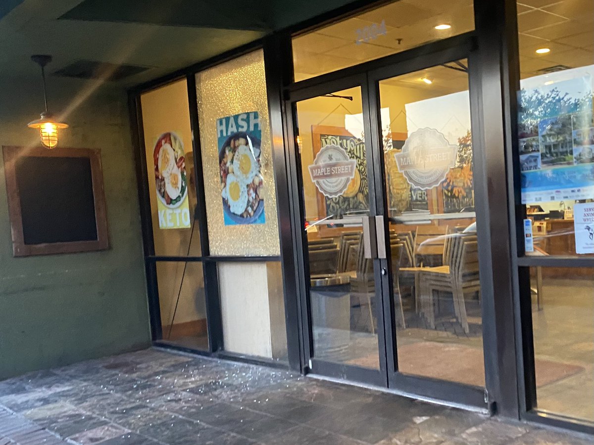 F3Pyro's tweet photo. @FCN2go Apparently 9 businesses in San Marco had their windows smashed last night 😡 https://t.co/wKiOqS9Fat