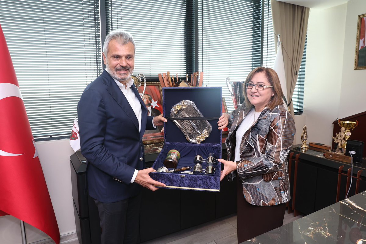 mehmetonturktr's tweet photo. Gaziantep Büyükşehir Belediye Başkanımız @fatmasahin ’i misafir ettik.
Hayırlı olsun dilekleri için teşekkür ediyor, kendilerine de görevlerinde başarılar diliyorum. https://t.co/hDLXzNzpwq